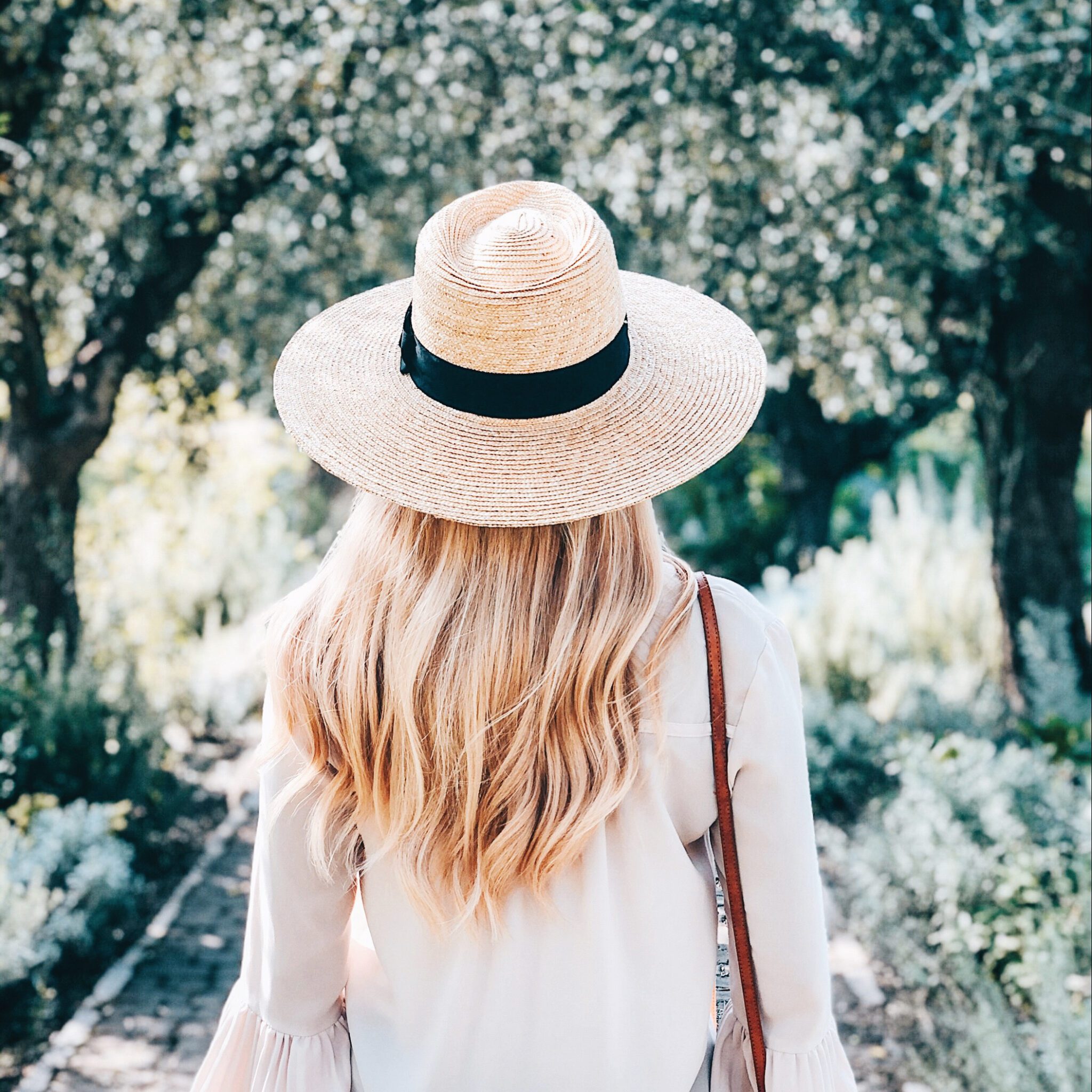 5 Fashion Trends You Will Love (Including Akubra Hats) - Wander & Luxe