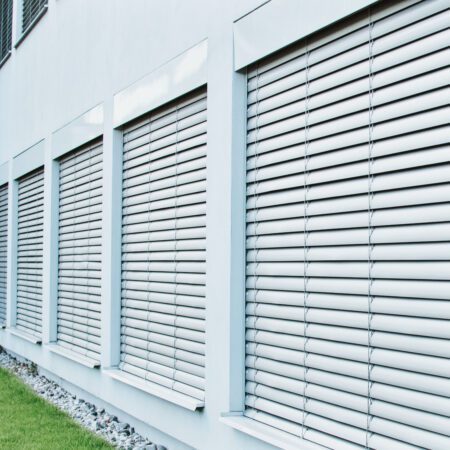 decorating with outdoor blinds